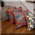 D28. Decorative pillows. 
